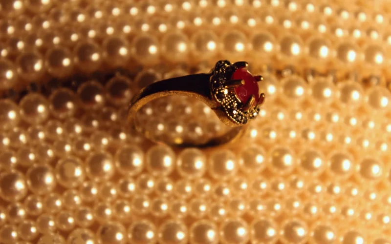 virtual-try-on-technology-revolutionizing-jewelery-shopping-online